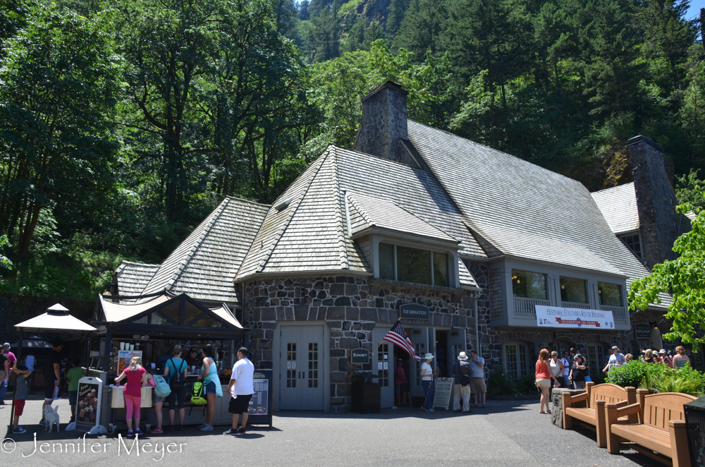 We made a quick stop at Multnomah Falls.