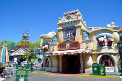 Toon Town is such a visual feast.