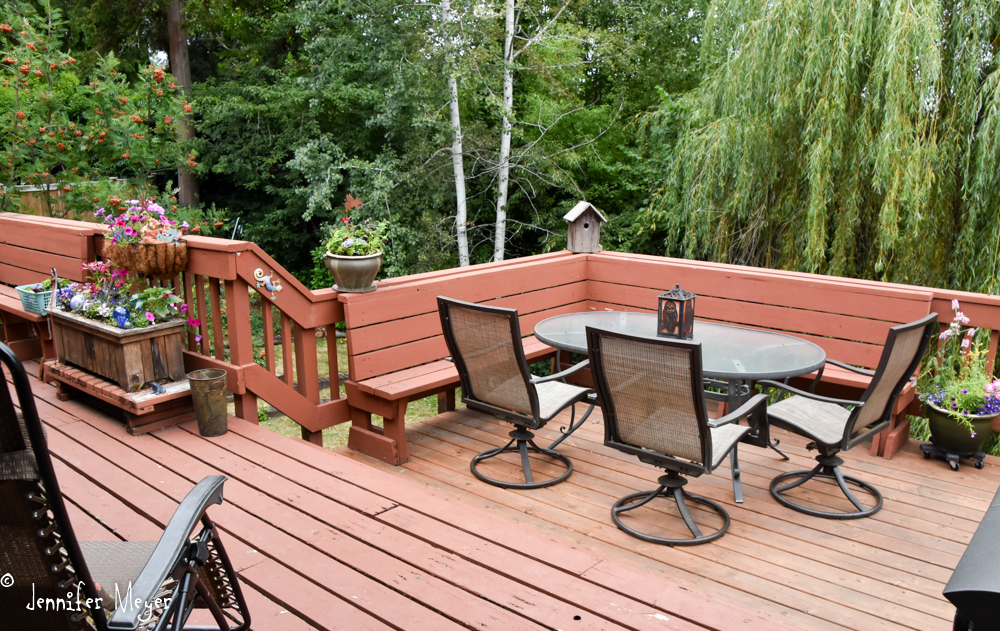 Instant deck garden.