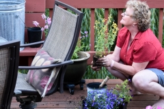 Kate immediately started putting in a deck garden.