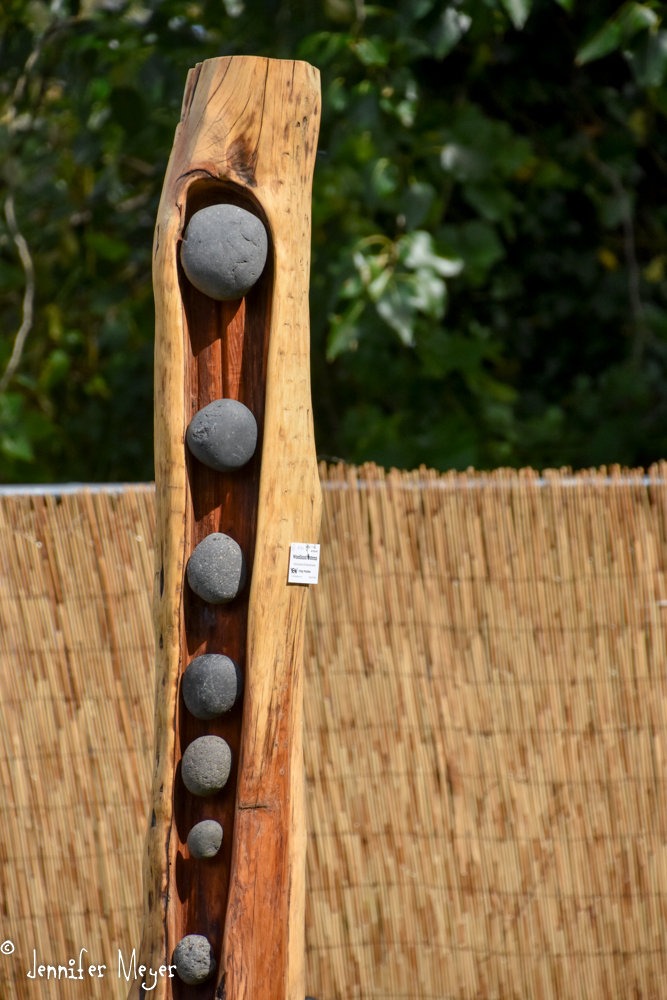 Peas in a pod totem.