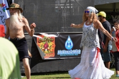 There was live music and dancing.