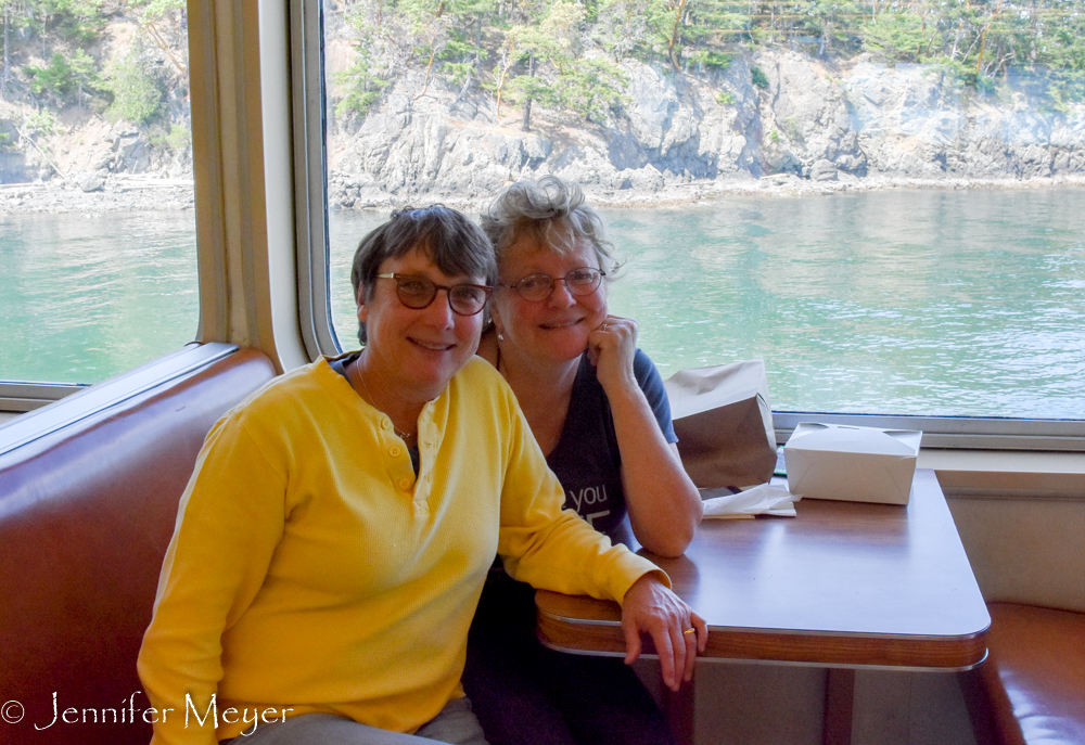 We took another very empty boat on the Friday Harbor on San Juan Island.