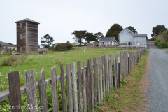 The weathered fences are Mendocino classic.
