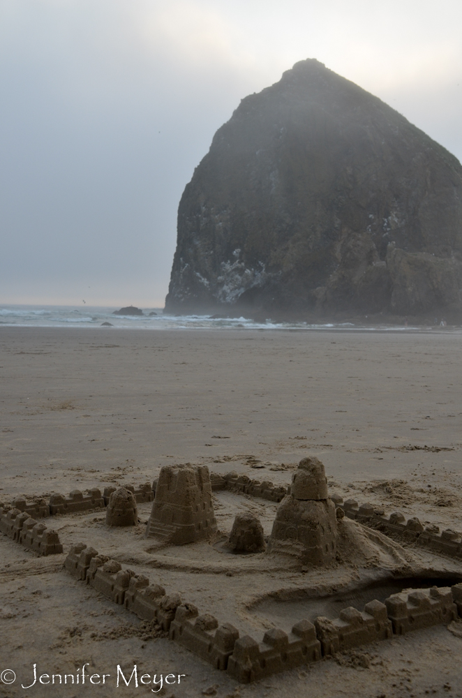 Little castles, big rock.