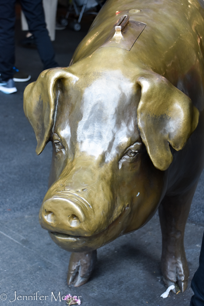Pike Street Pig.