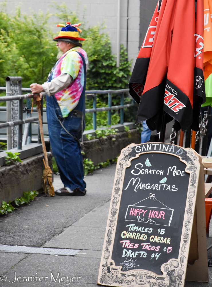 The balloon man calls Margarita time.