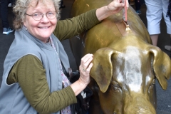 Kate thinks to penny slot looks like a phone charger.