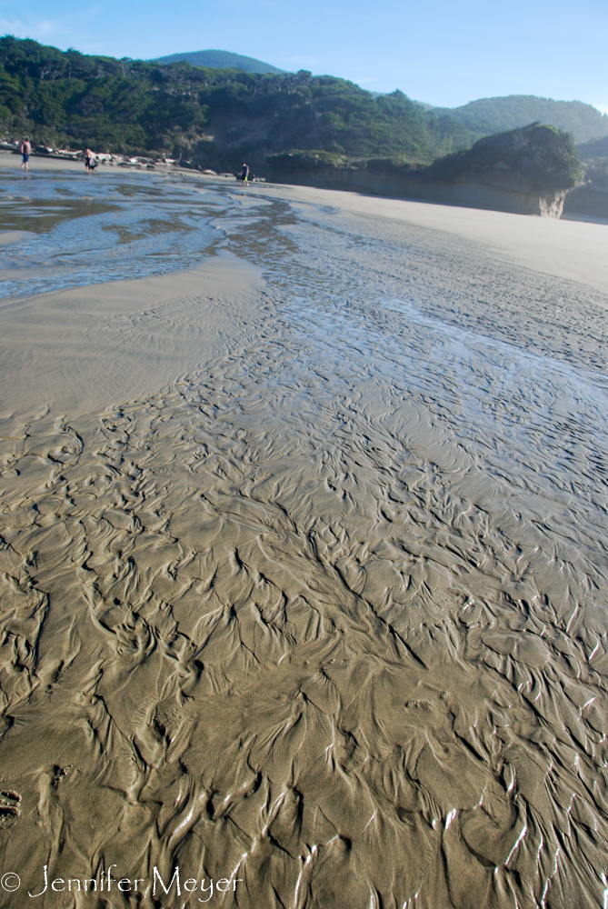 More interesting patterns in the sand.