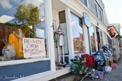 The Bags o' Rags shop offered free stuff.