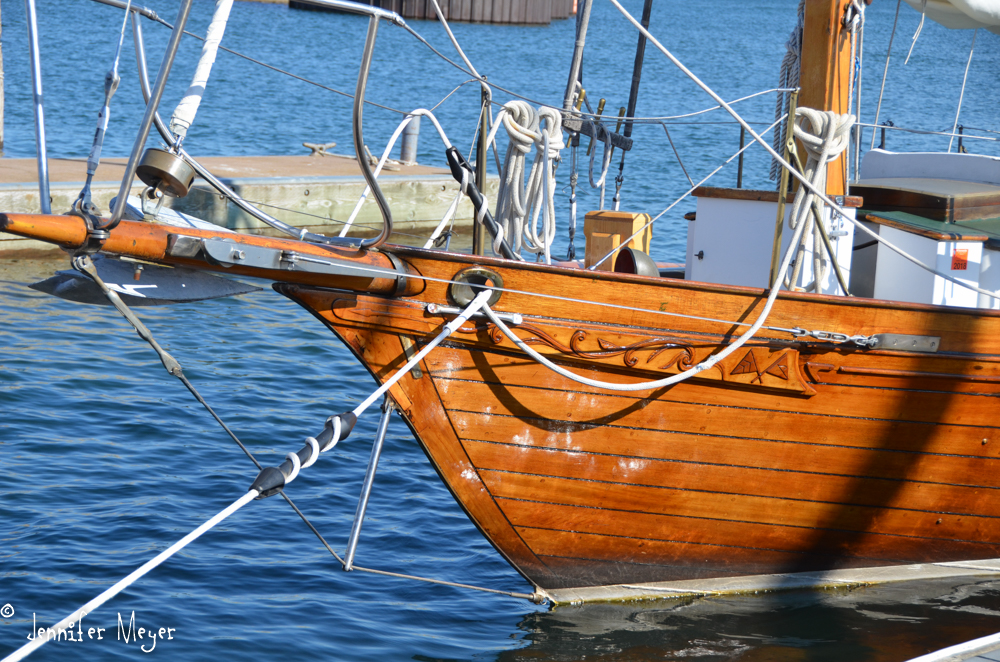 Pretty sailboat.