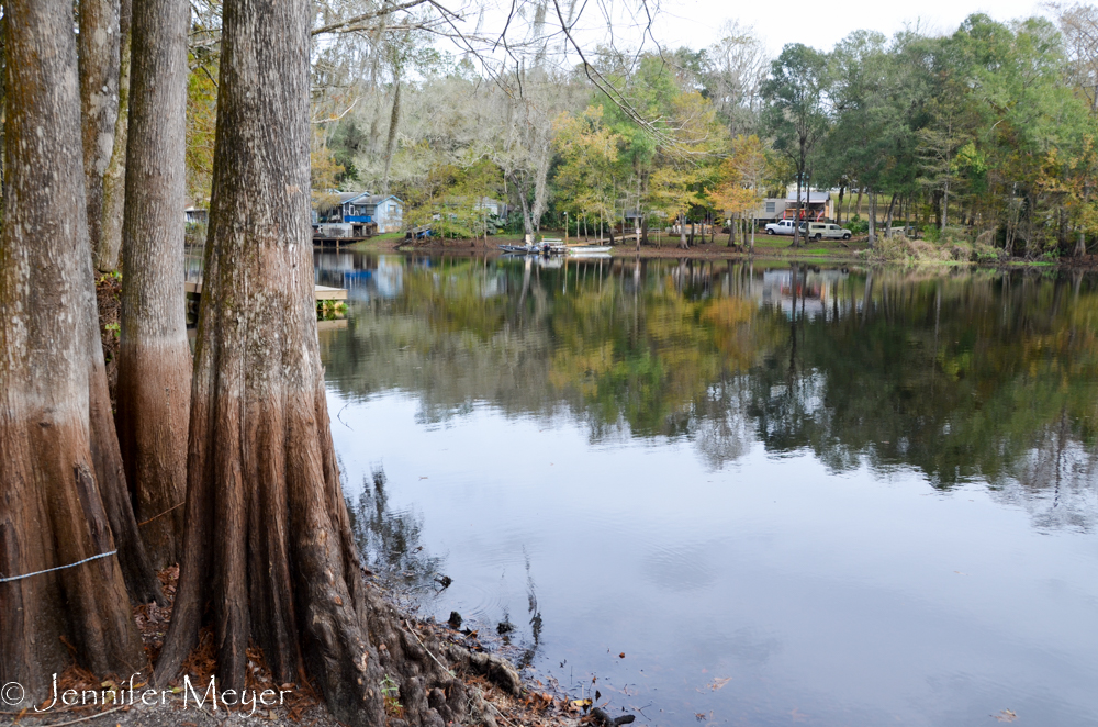 It's on the Withlacoochee River.