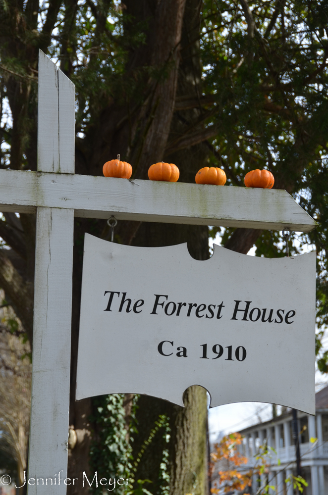 We walked around neighborhoods and looked at old houses.