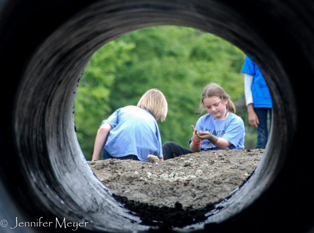 Serious young diggers.