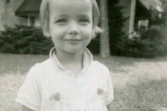 The original pixie cut. I didn't seem to mind short bangs then.