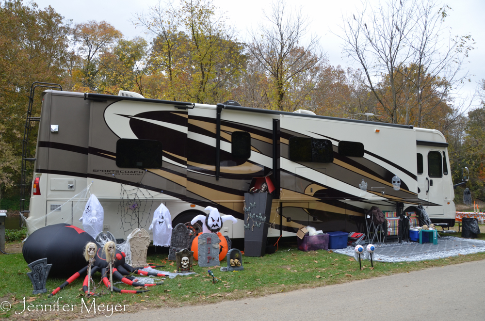 Most of the RVs were decked out.