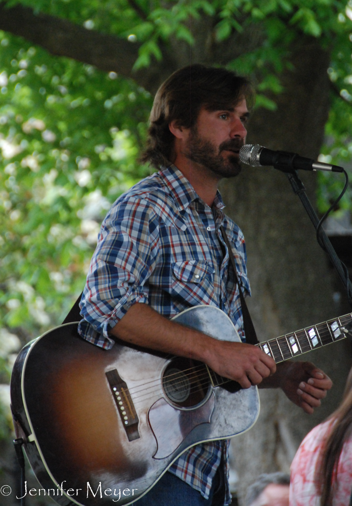 There was great live music.