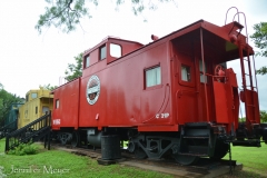 Beth and Don had stayed in the red one.