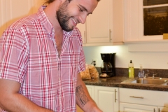 Scott carved the canned cranberry sauce.