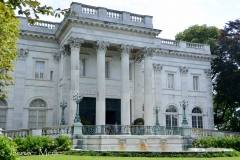 Instead, we went for a race-through tour of Marble House.