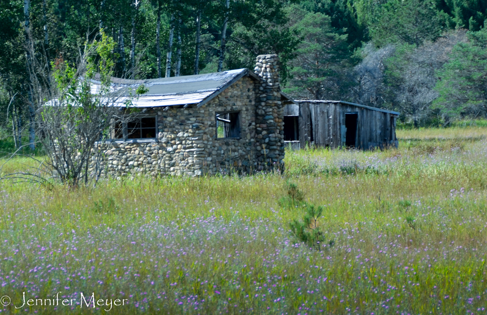 Old homestead on the rutted dirt road to the ranch.