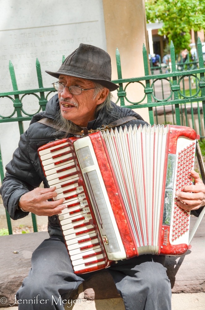 Accordian player in the plaza.