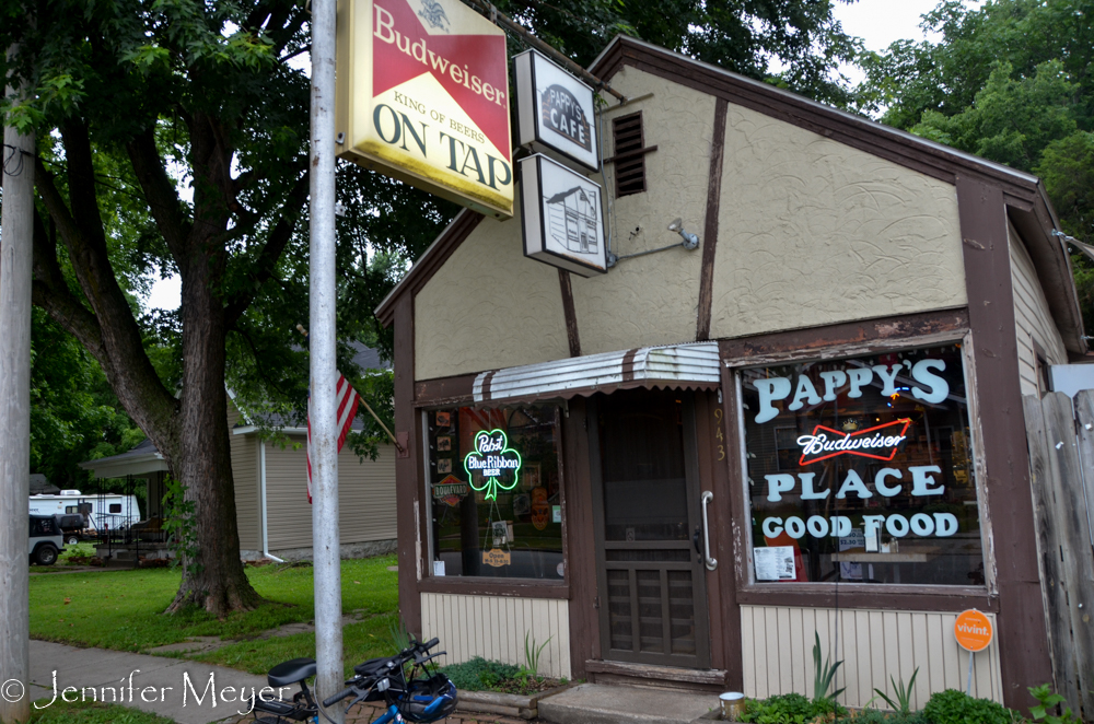 One night we went to Pappy's Place for BBQ.