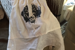 Kate made an apron for herself.