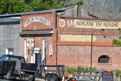 On the way back, we stopped in Hopland.