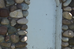 Love the stonework.