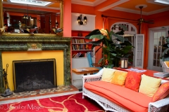 We walked into Janet's favorite old hotel downtown.