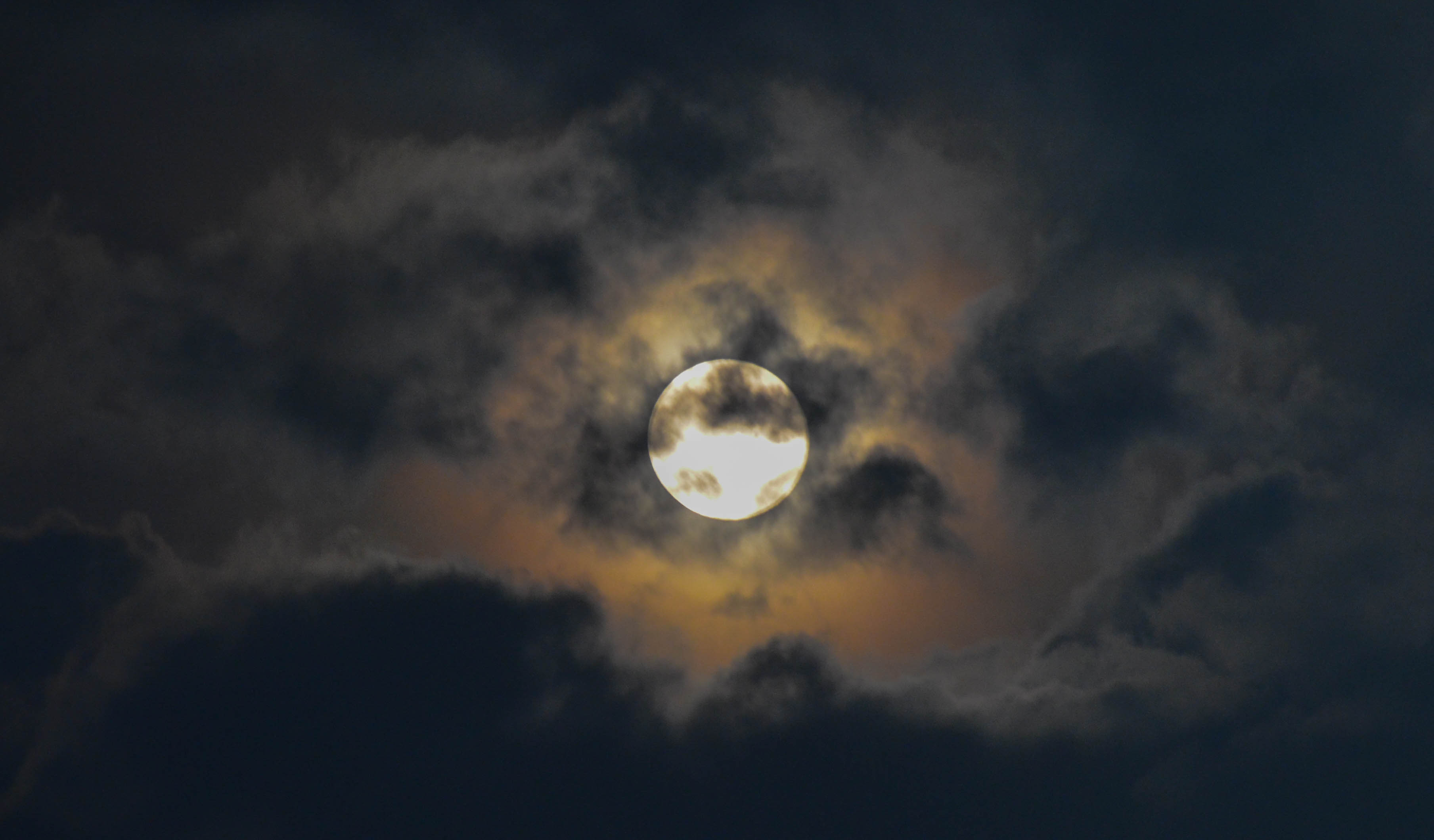 It was a Super Moon that night.