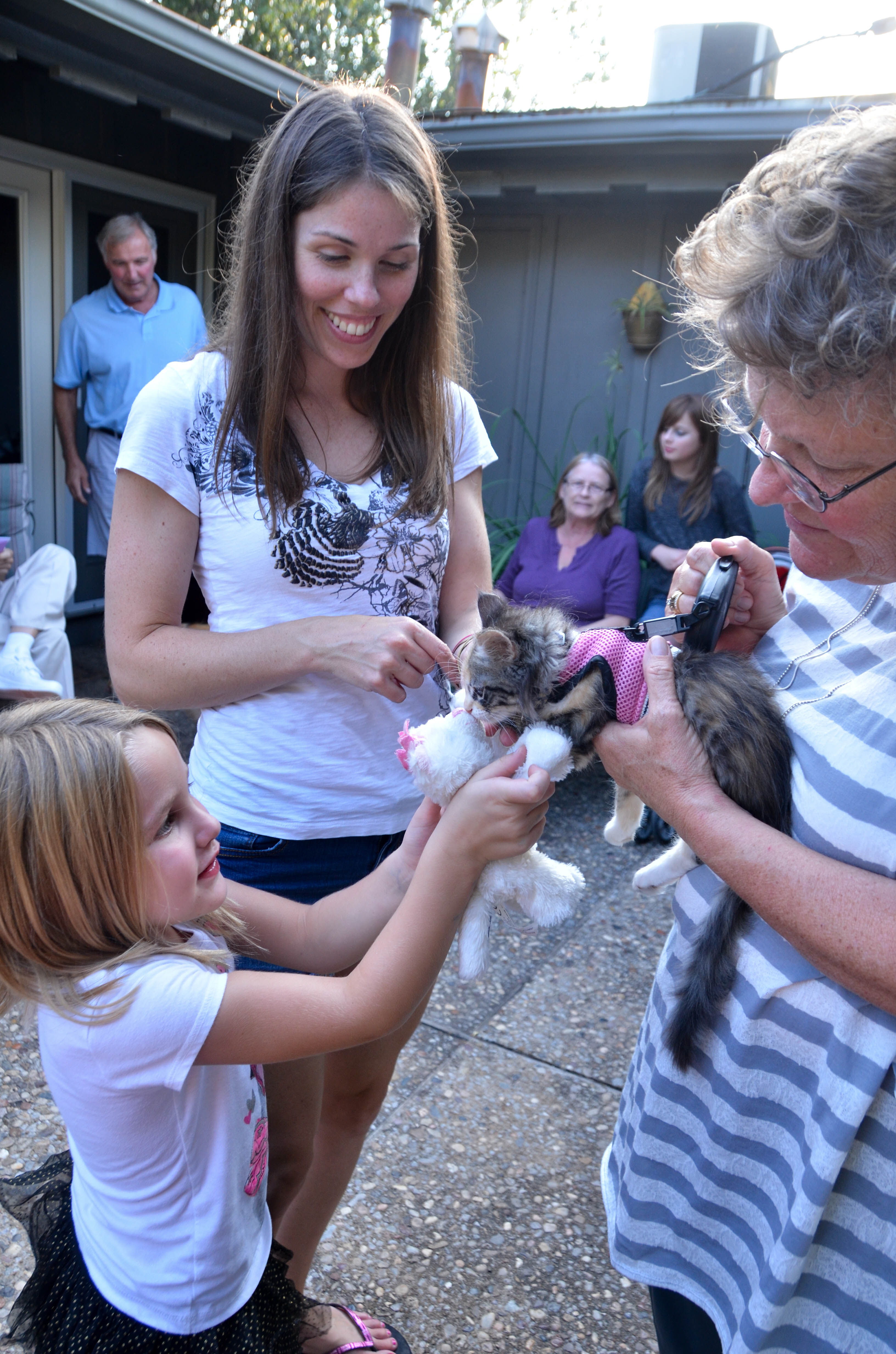 Kendra and Lanie meet Gypsy.